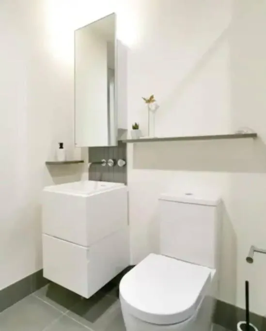 SH1102-1 BR Apt conveniently located near Crown — 4