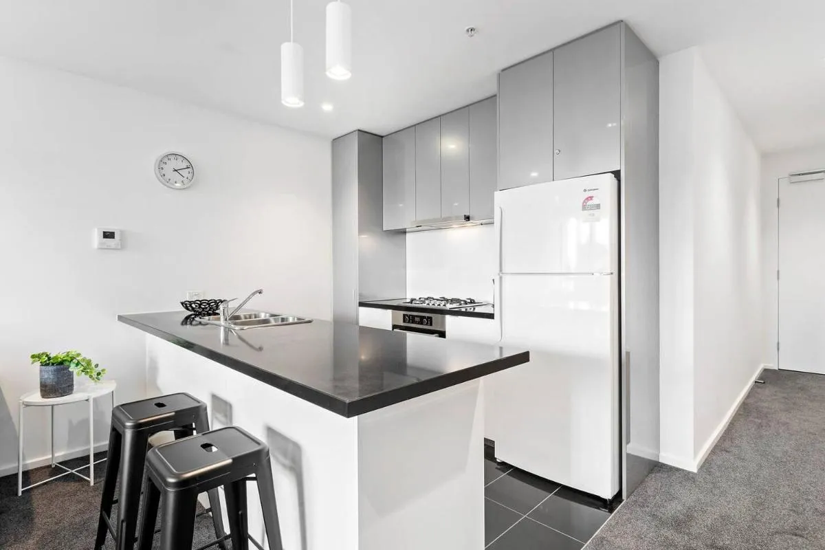 ‘Sensational Southbank’ A Modern Resort style Stay — 4