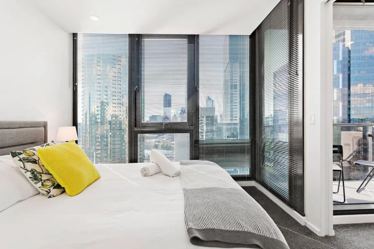 ‘Sensational Southbank’ A Modern Resort style Stay — 2