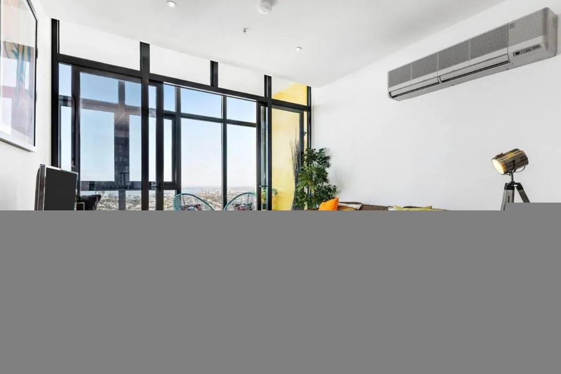 Sky High at Southbank – Sprawling Views and Free Parking