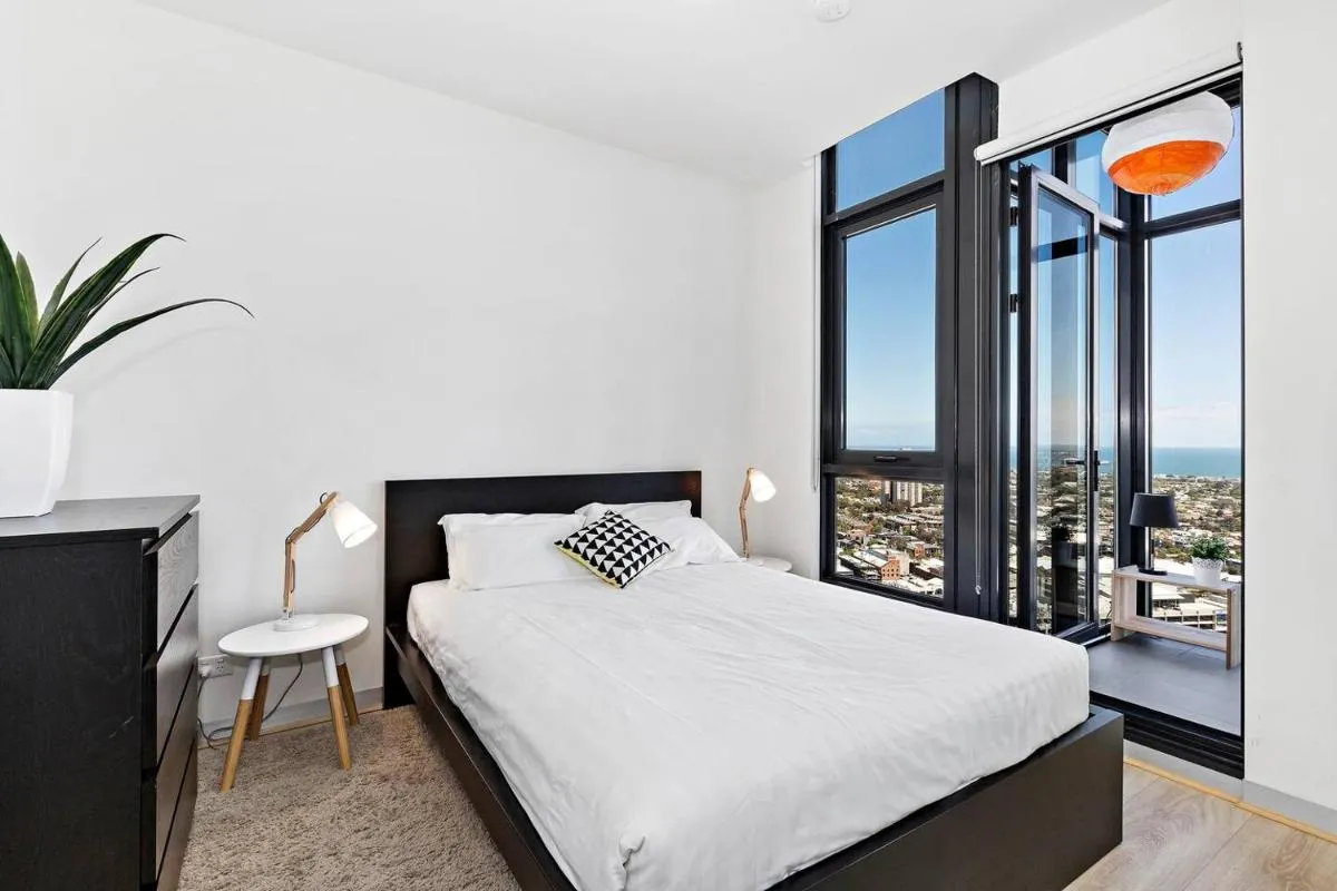 Sky High at Southbank – Sprawling Views and Free Parking — 2