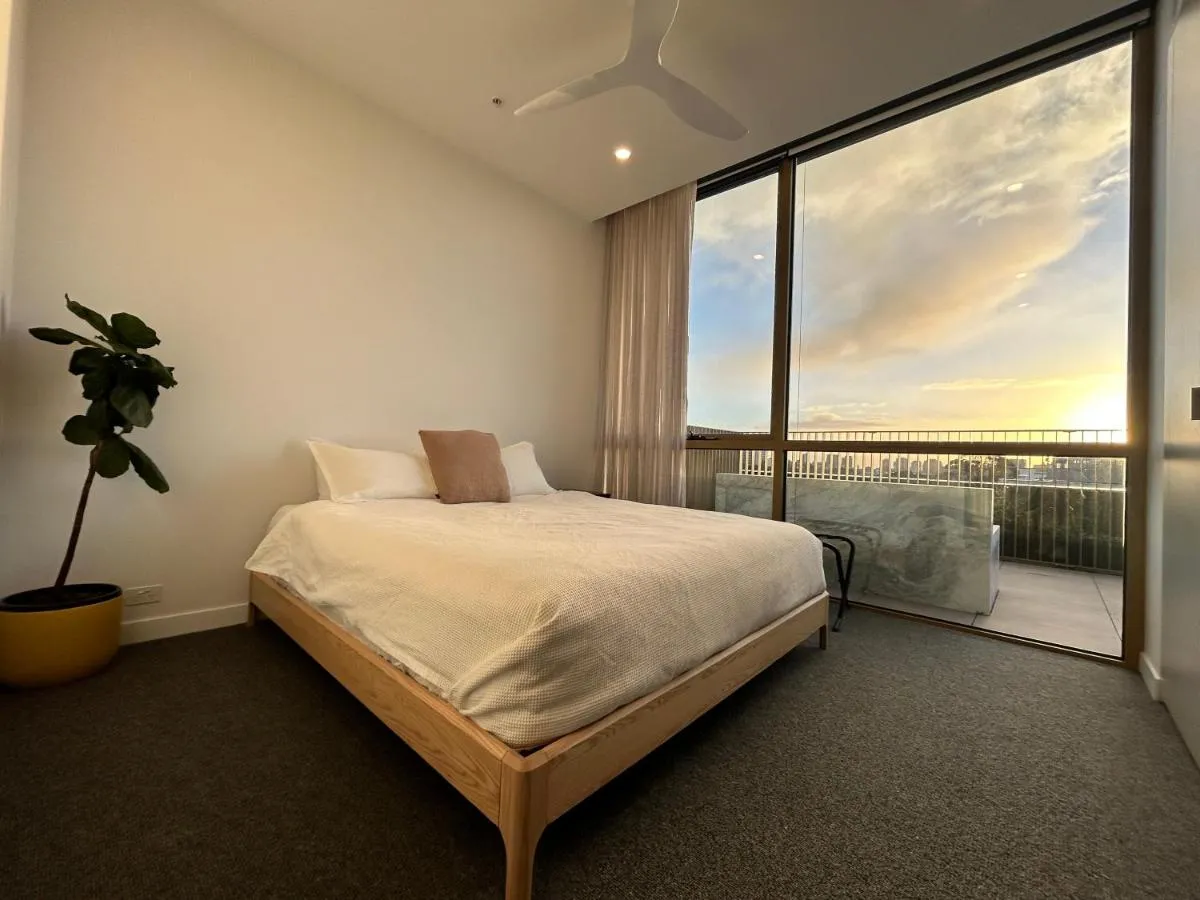 Soho Penthouse – City View with Outdoor Bath — 2