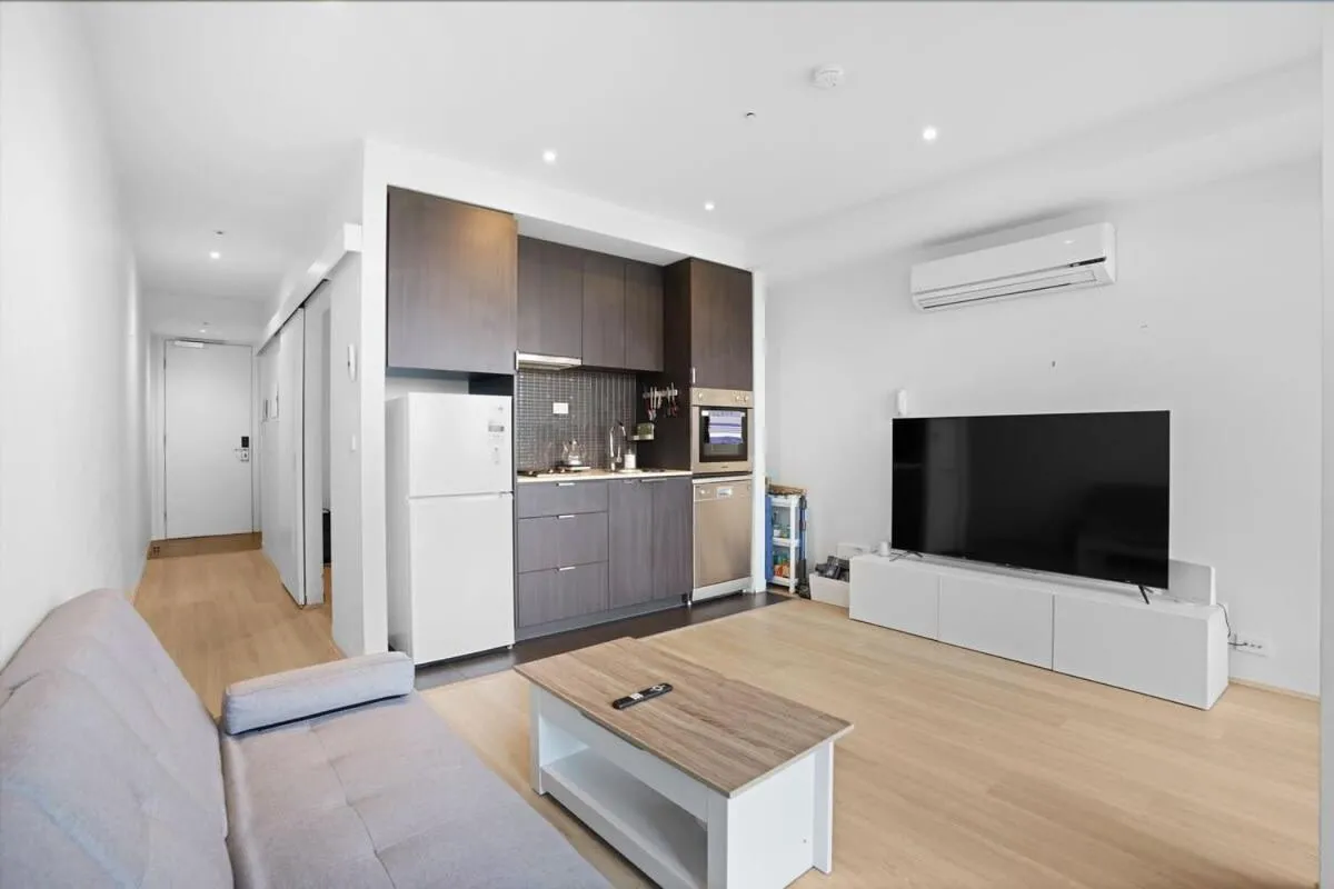 South Yarra Apartment – Stunning one bedroom secure and cozy Apt — 4