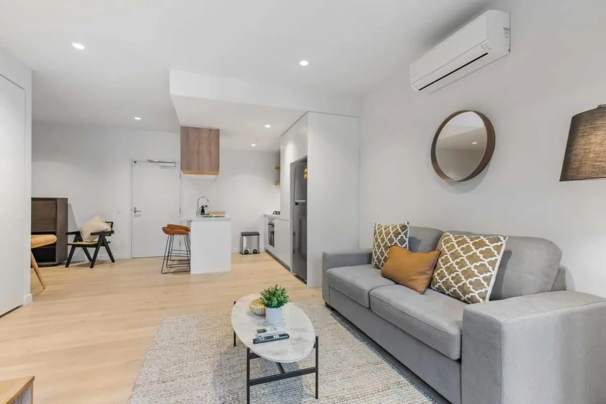 Southbank 1-Bed Resort with Study, Pool and Gym — 4