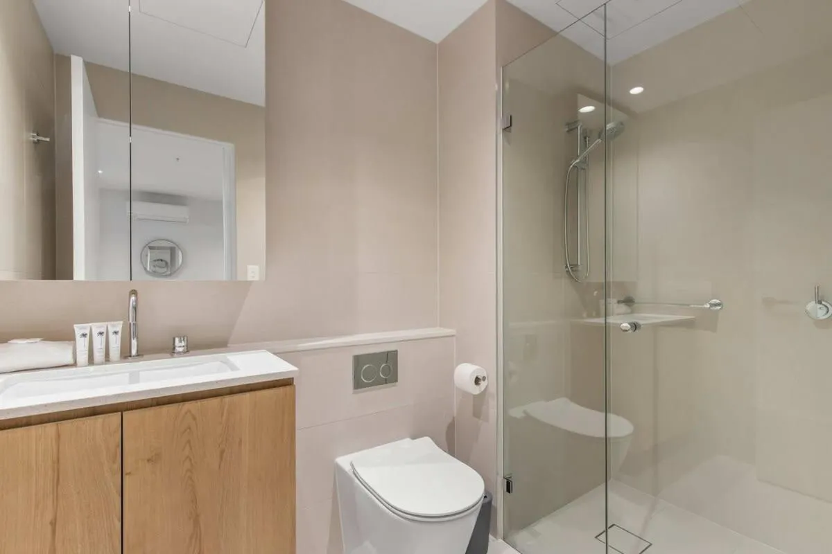 Southbank 1-Bed Resort with Study, Pool and Gym — 3