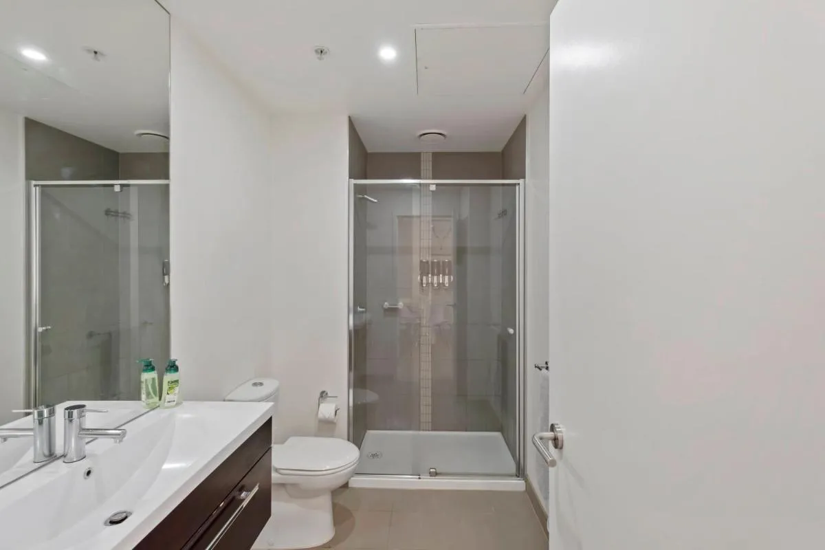 Southbank Apartment with Skyline View: 5-Min Walk to CROWN Casino — 3