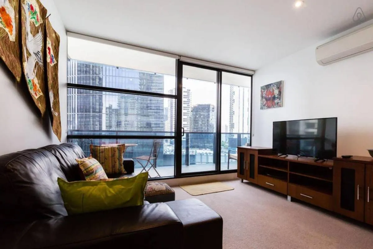 Southbank Balcony Stay across from Crown with Pool — 5
