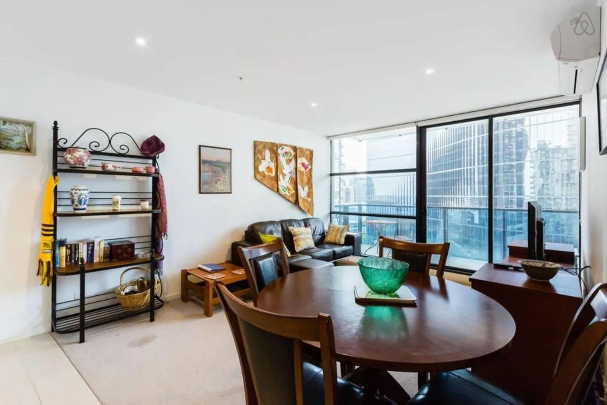 Southbank Balcony Stay across from Crown with Pool — 4
