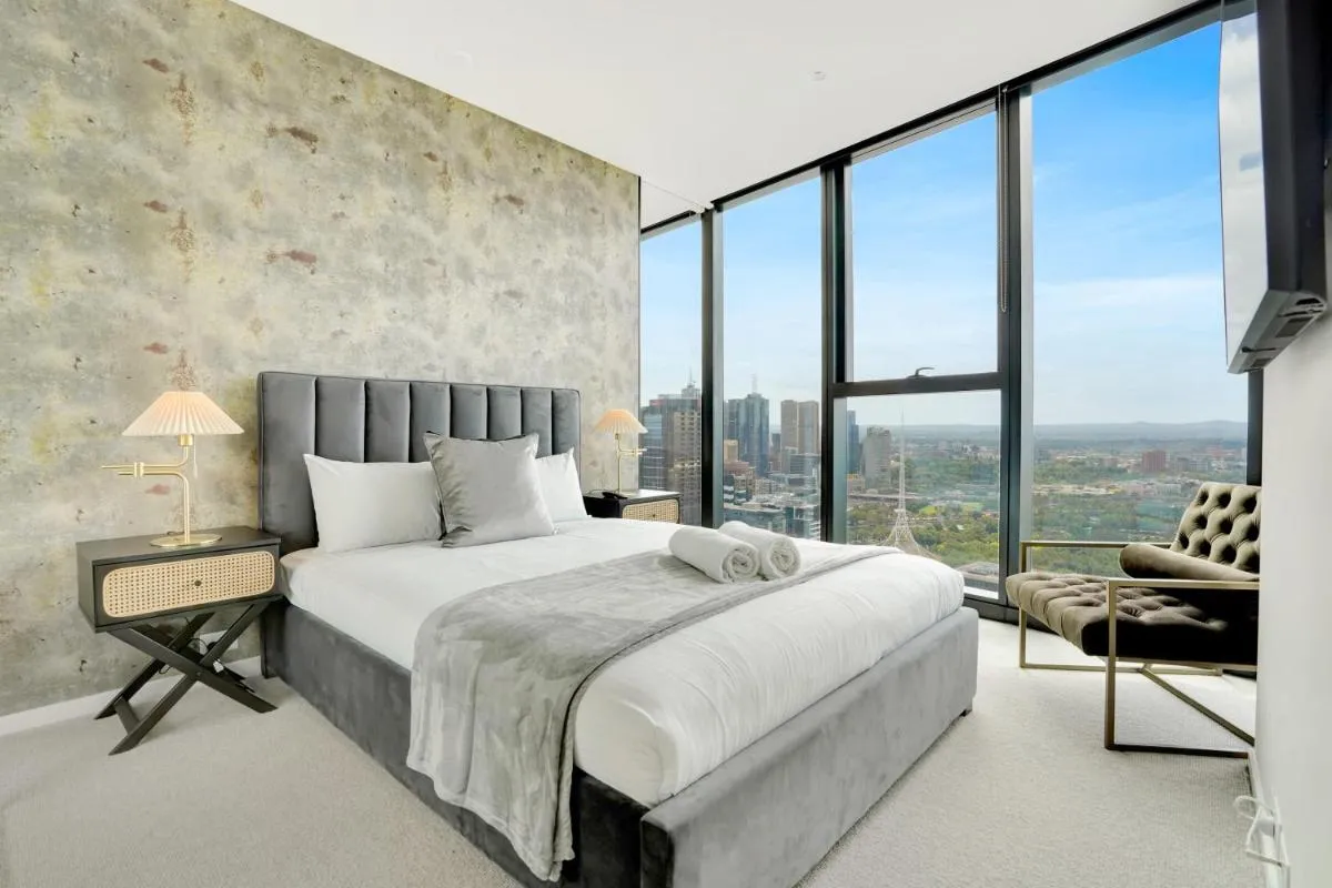 Southbank Elegance — 2