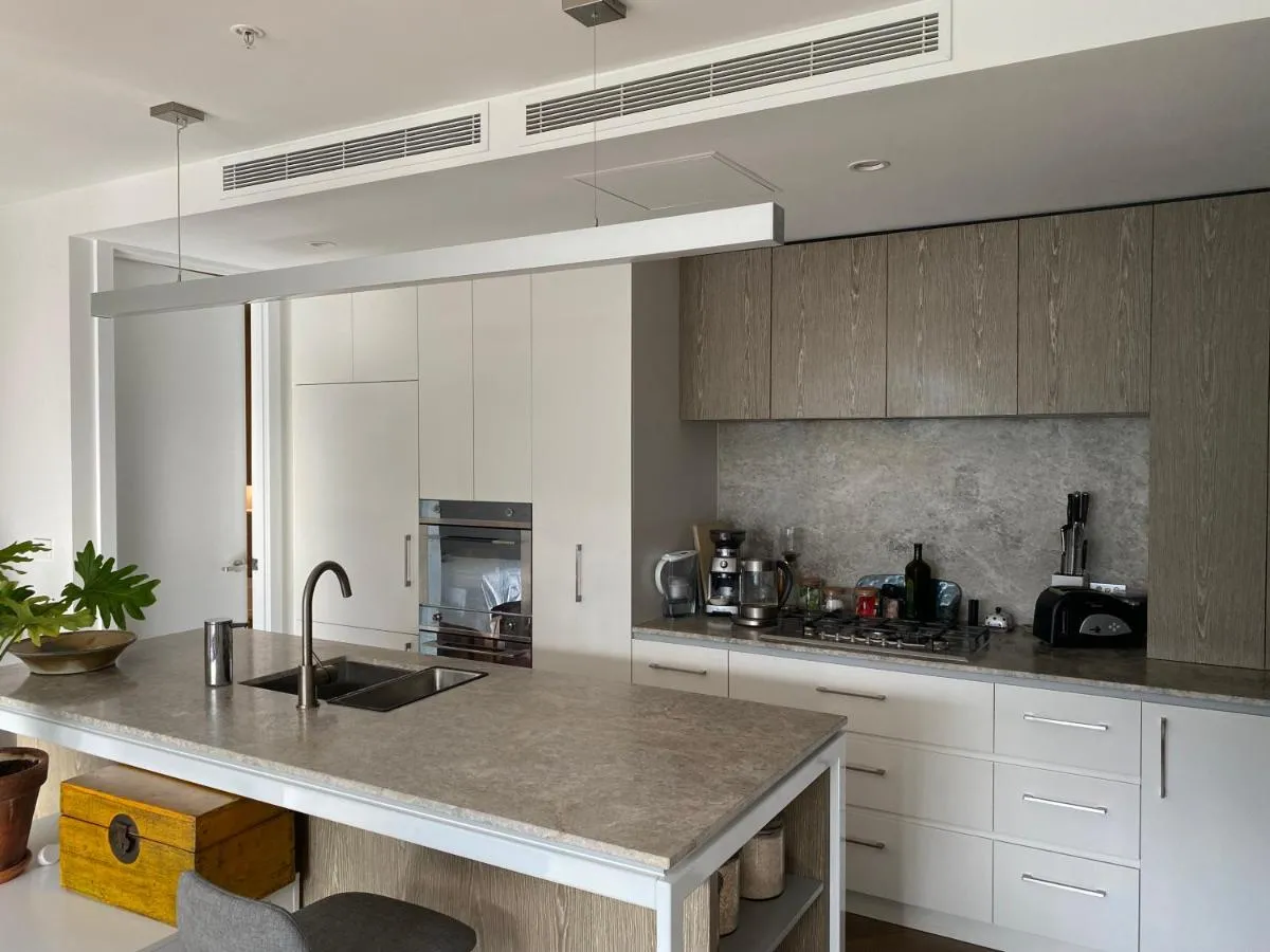 Spacious 2 bed apartment, great location — 4