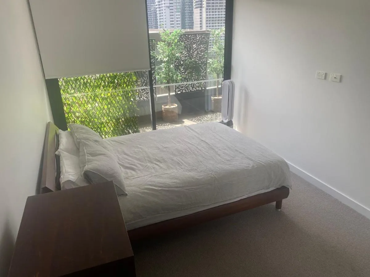 Spacious 2 bed apartment, great location — 2