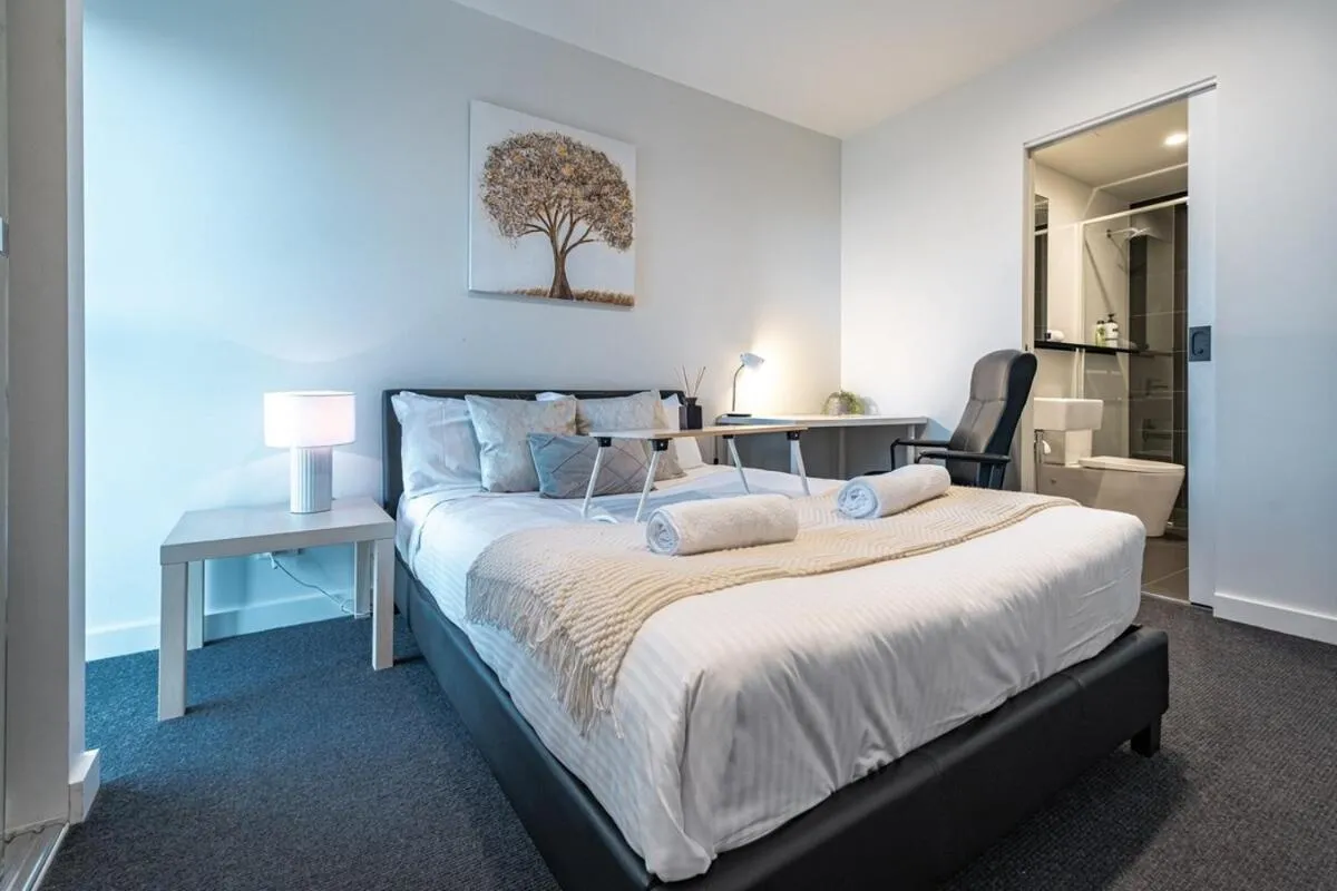 St Kilda 2br2ba Balcony Viewworkstation Park — 2