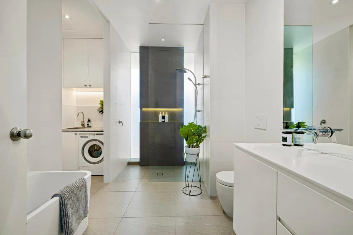 St Kilda Style – Stunning 3 Bedroom House — 3