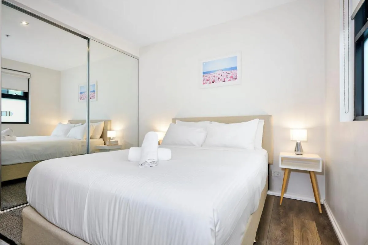 Stylish 2-Bed Apartment with Sea Views and Parking — 2