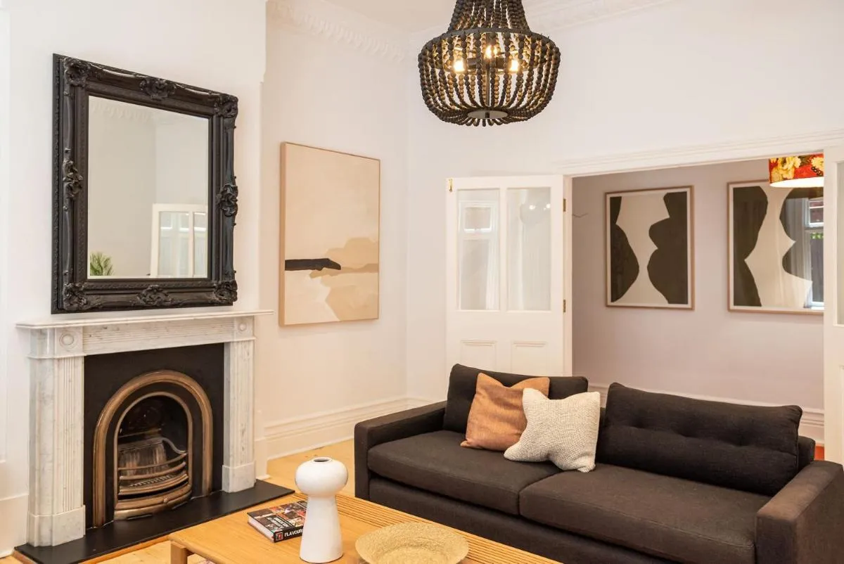 Stylish Contemporary Retreat St Kilda — 2