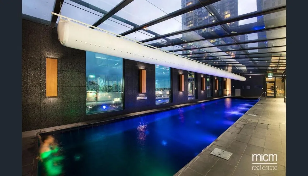 Stylish Southbank apartment Plus Free Parking for 2 Cars — 3