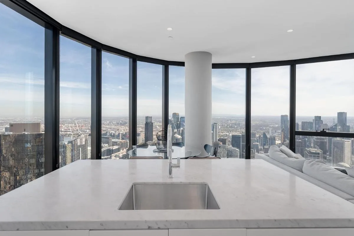 Sub Penthouse Apartment – 8408 — 3