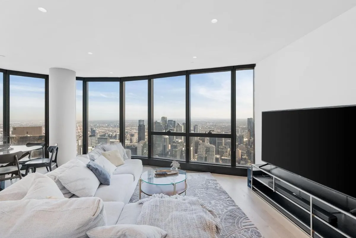 Sub Penthouse Apartment – 8408 — 5