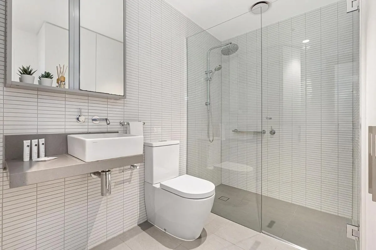 Sunshine CBD Apt with Stunning Views plus Pool — 3