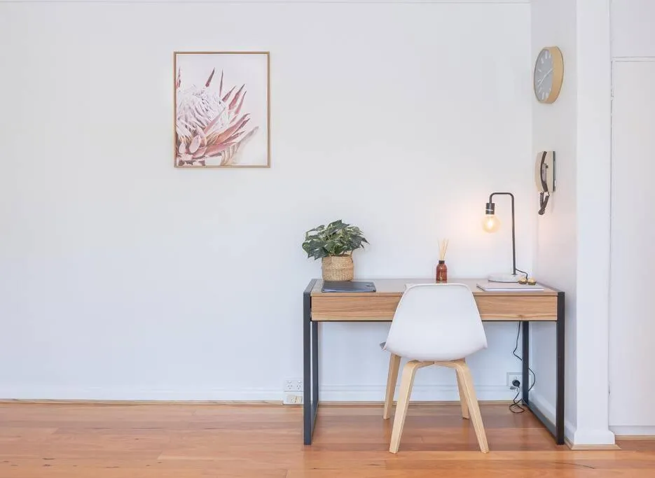 The Bright Gem on Grosvenor — 2