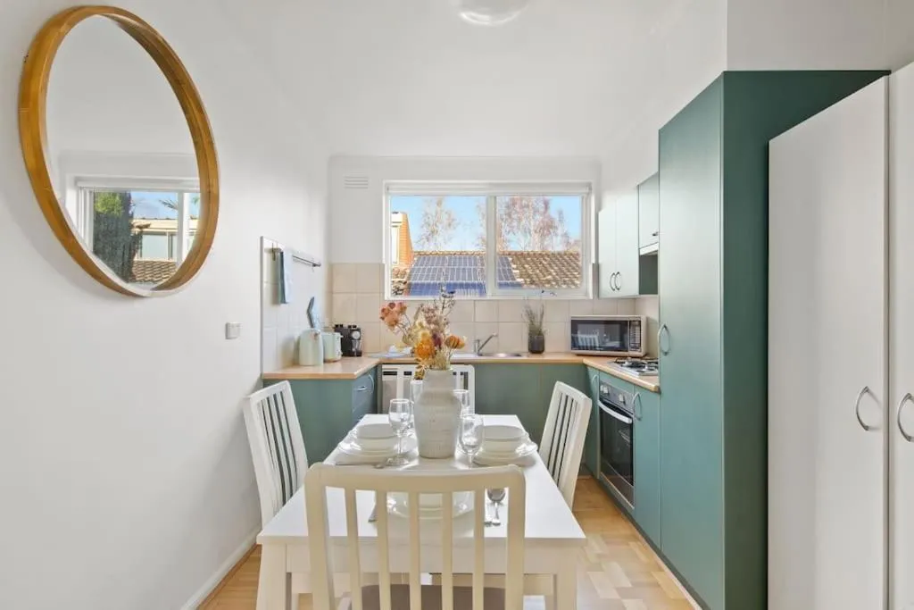 The Elsternwick Abode — 4