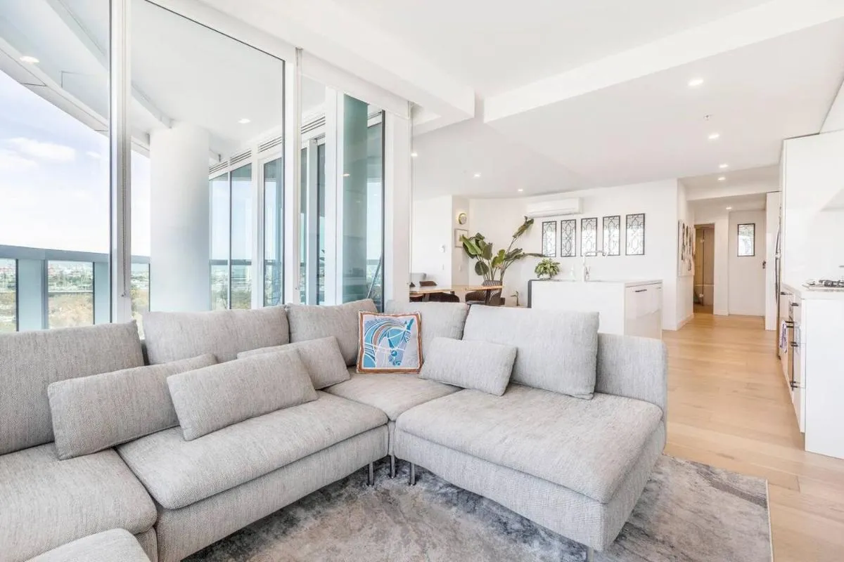 ‘The Fawn’ Relish in Sub-Penthouse Panorama — 4
