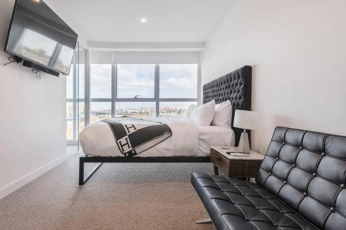 ‘The Fawn’ Relish in Sub-Penthouse Panorama — 5