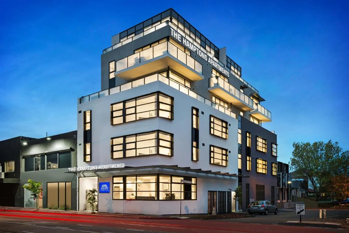 The Hamptons Apartments – St Kilda