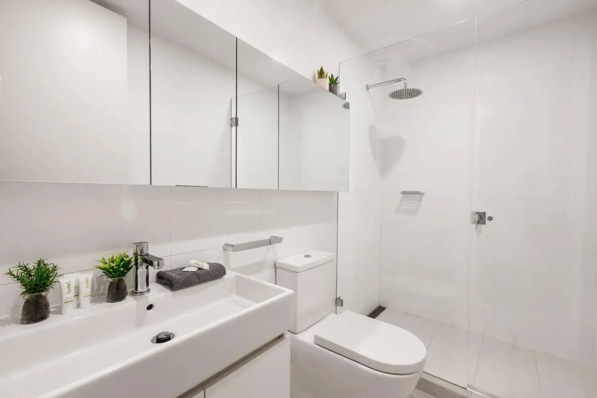‘The Ivory’ Well-connected Suburban Seclusion — 3