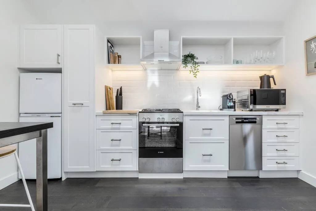 The Little Sage – A Lodge-style Urban Retreat — 4