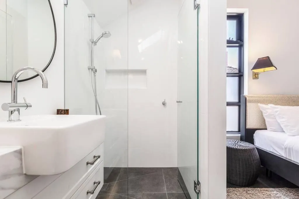 The Little Sage – A Lodge-style Urban Retreat — 3
