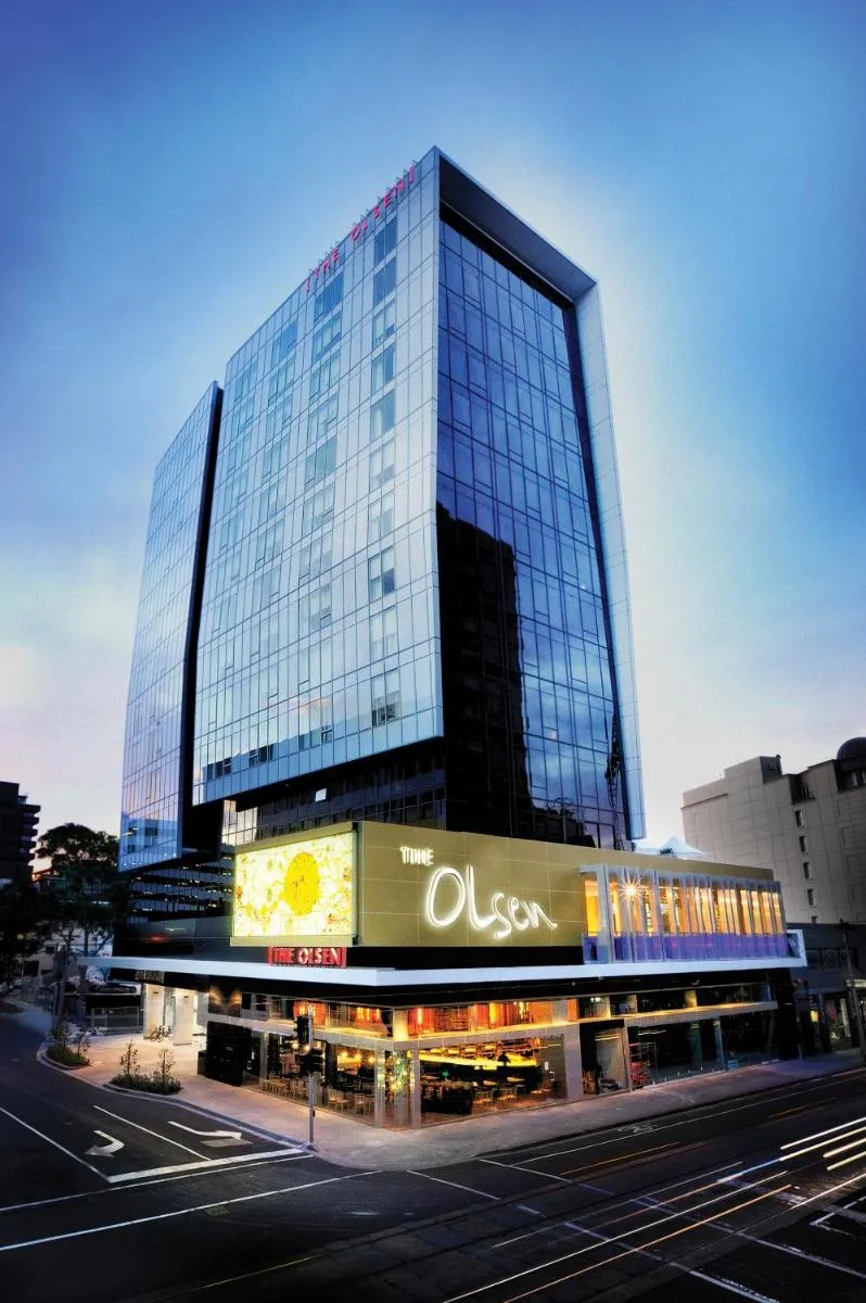 The Olsen Melbourne Art Series — 4