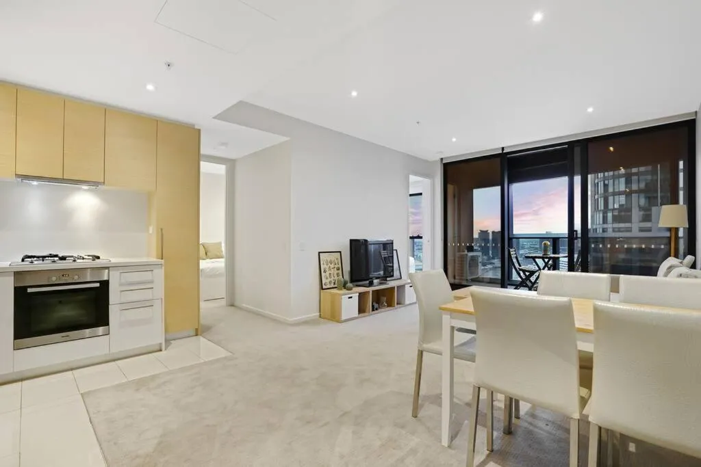 The Pearl on Southbank -City & Yarra River View221 — 4