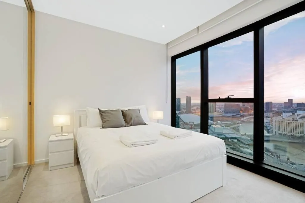 The Pearl on Southbank -City & Yarra River View221 — 2