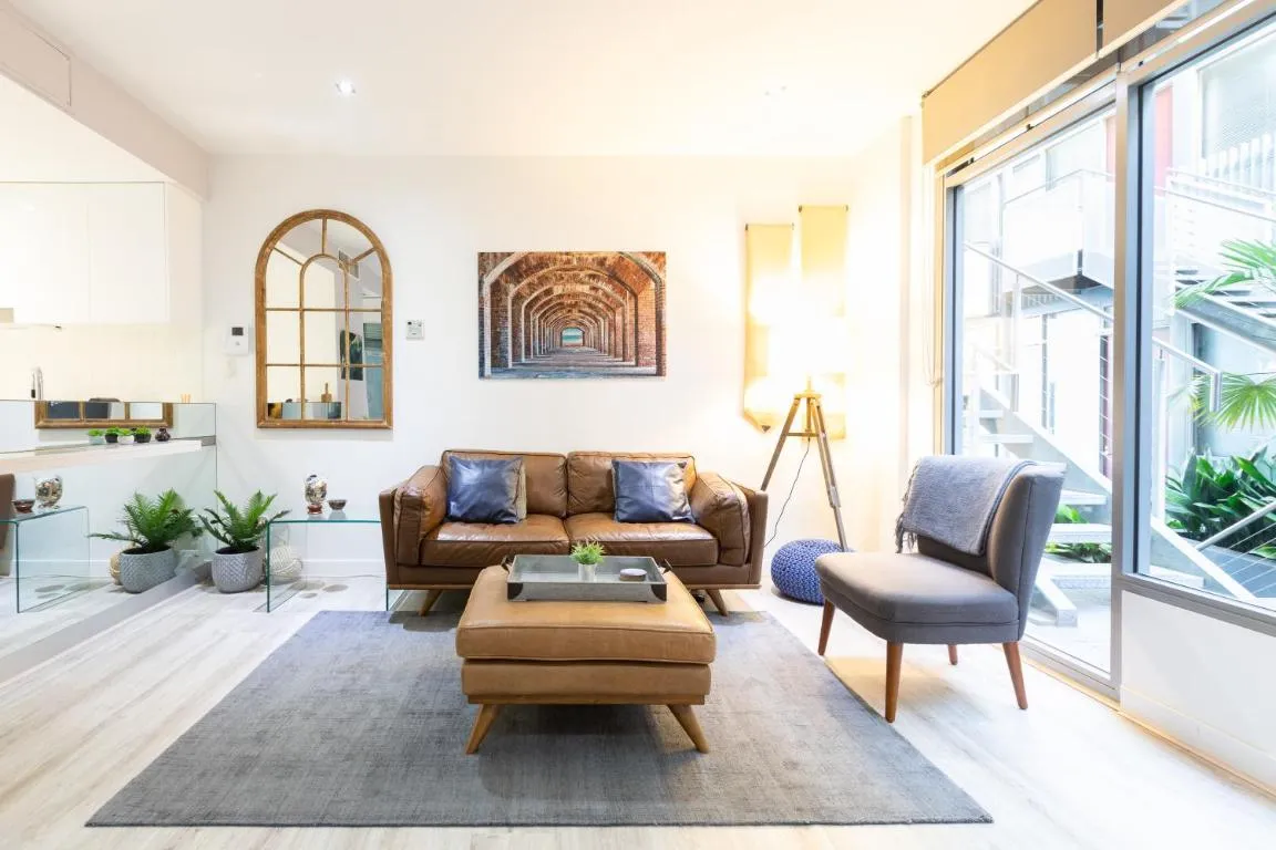 The Port Melbourne Experience