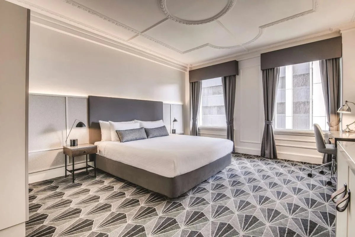 The Savoy Hotel on Little Collins Melbourne — 2