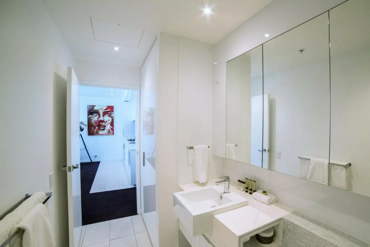 The Sebel Melbourne Docklands Hotel — 3