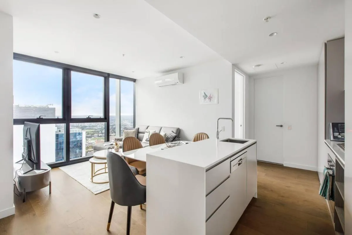 The View on Elizabeth – Chic City Centre Living — 5