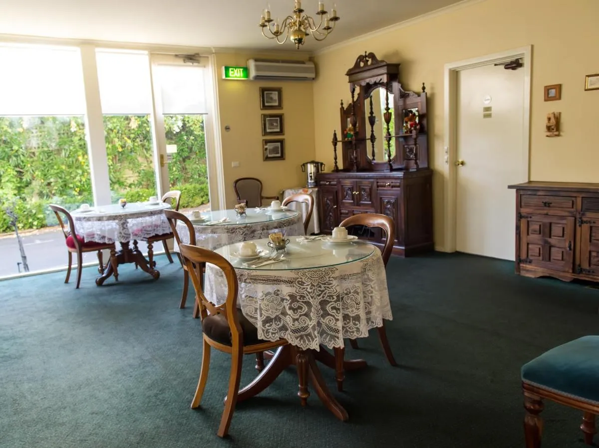 Toorak Manor Hotel — 2