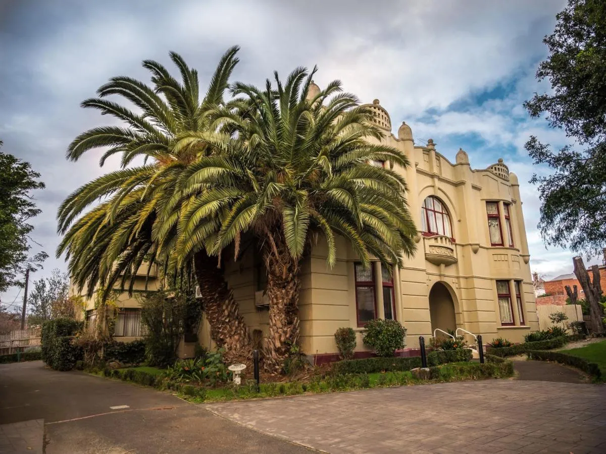 Toorak Manor Hotel — 3