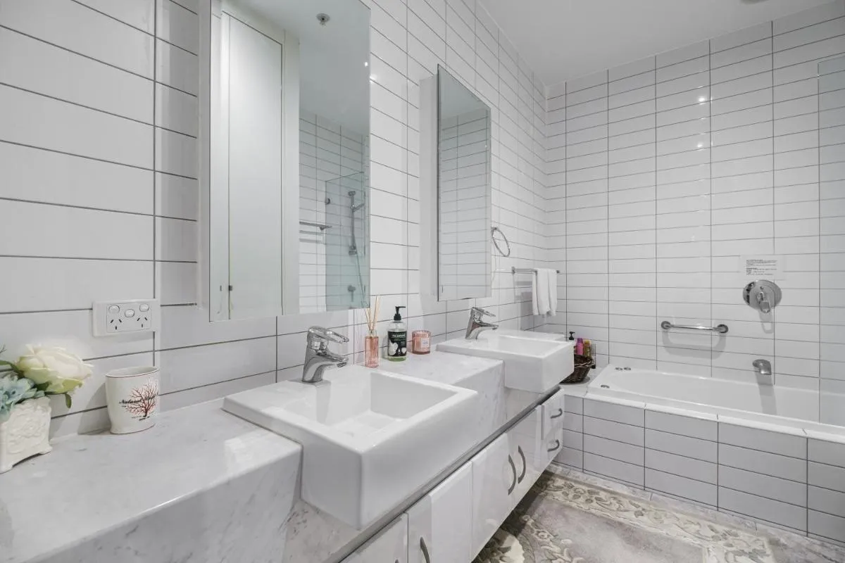 Top Floor 2br2ba Southbankparkingbalcony — 3