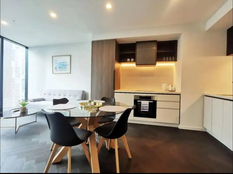 UM1501-Elegant 1BR apartment in SkyHigh — 3