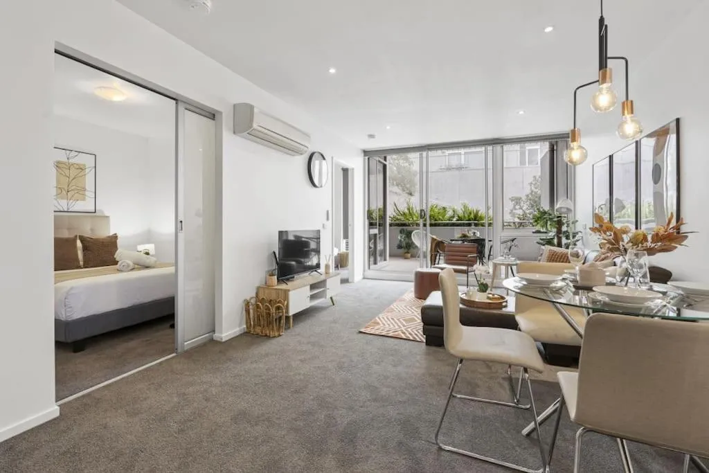 Ultimate Comfort Gem in St Kilda — 2