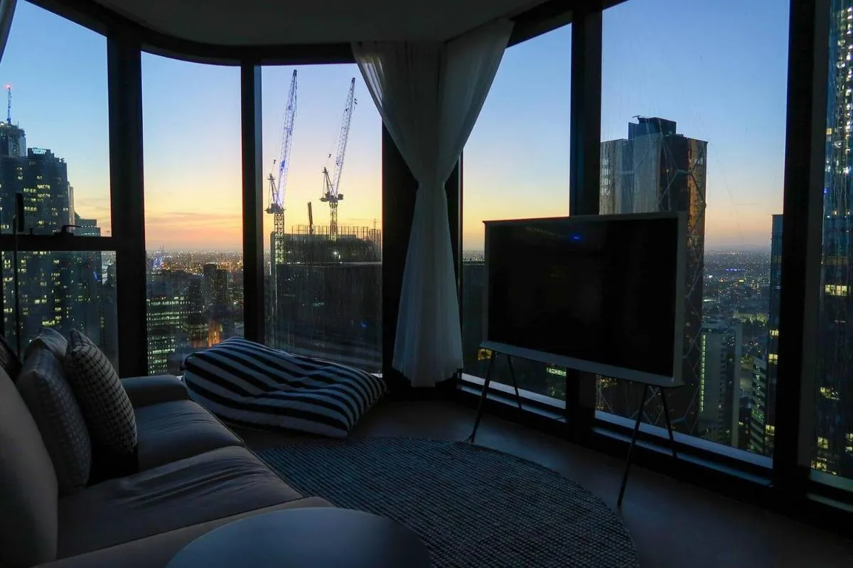 Unique Panoramic City View in MEL CBD — 5