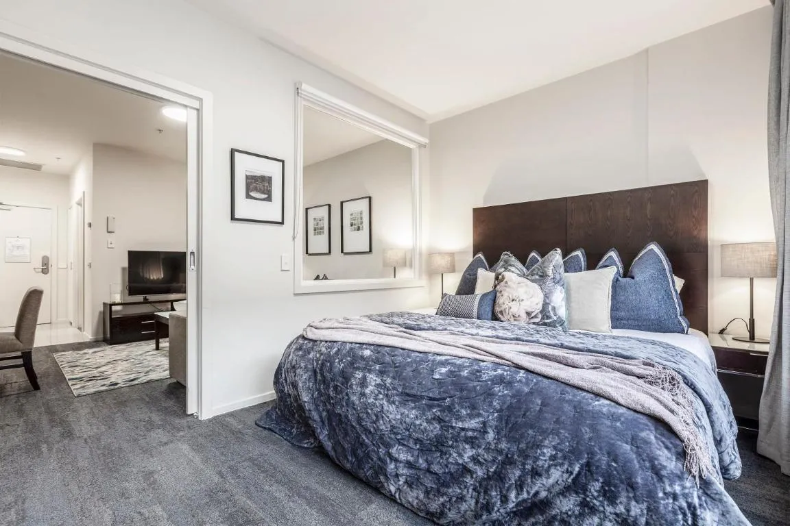 VAQUAY Allure in Melbourne CBD