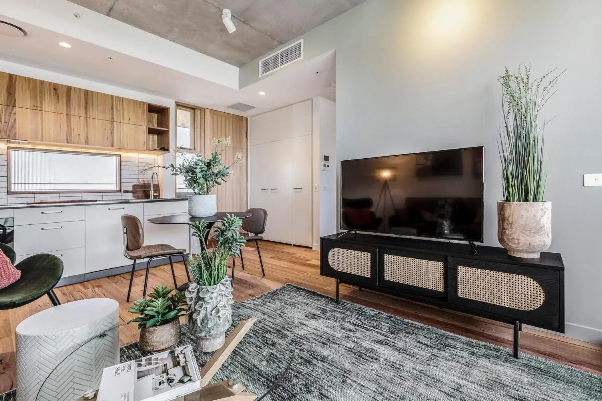 VAQUAY Elements In South Melbourne — 5