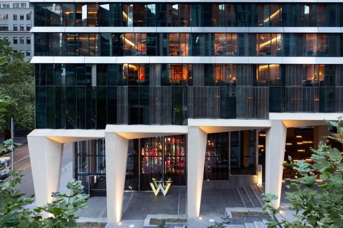 W Melbourne — 5