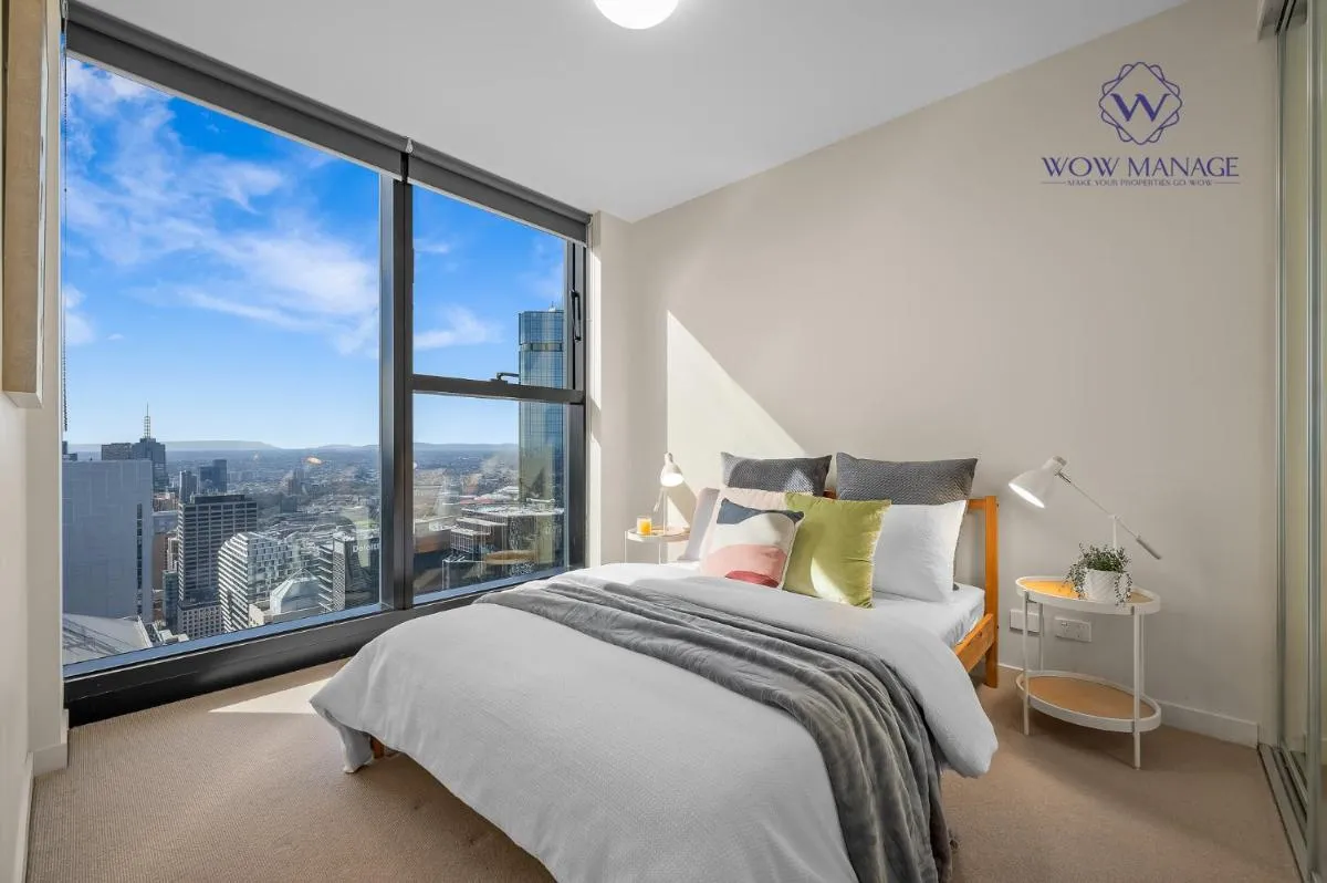 WOW Apartment on Collins 2 — 2
