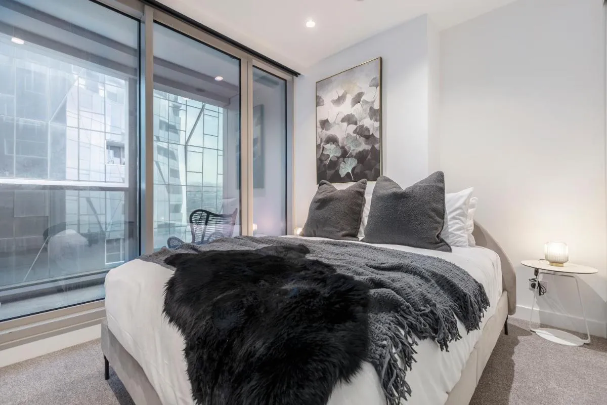 West Side Boutique 1BR Near Shopping Precinct! — 2