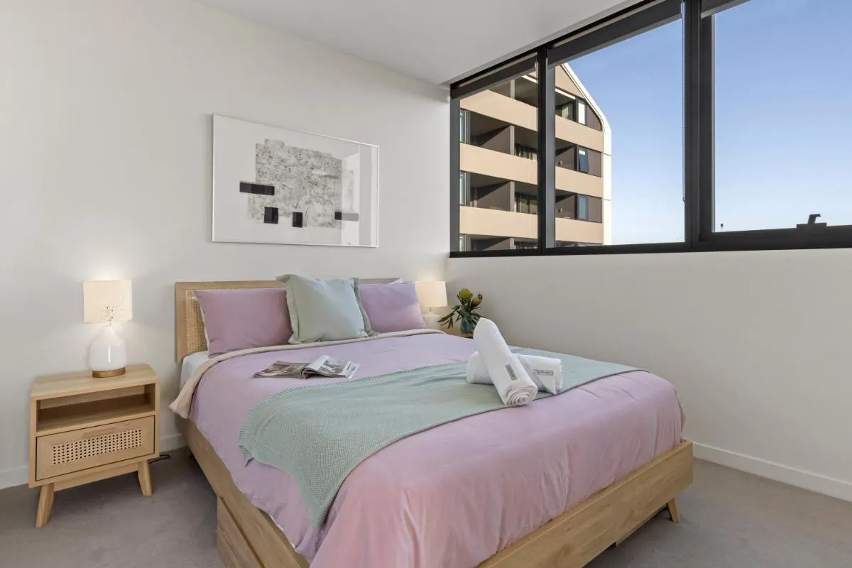 Zi apartments – with Balcony, Bayview, Sauna and Pool — 2